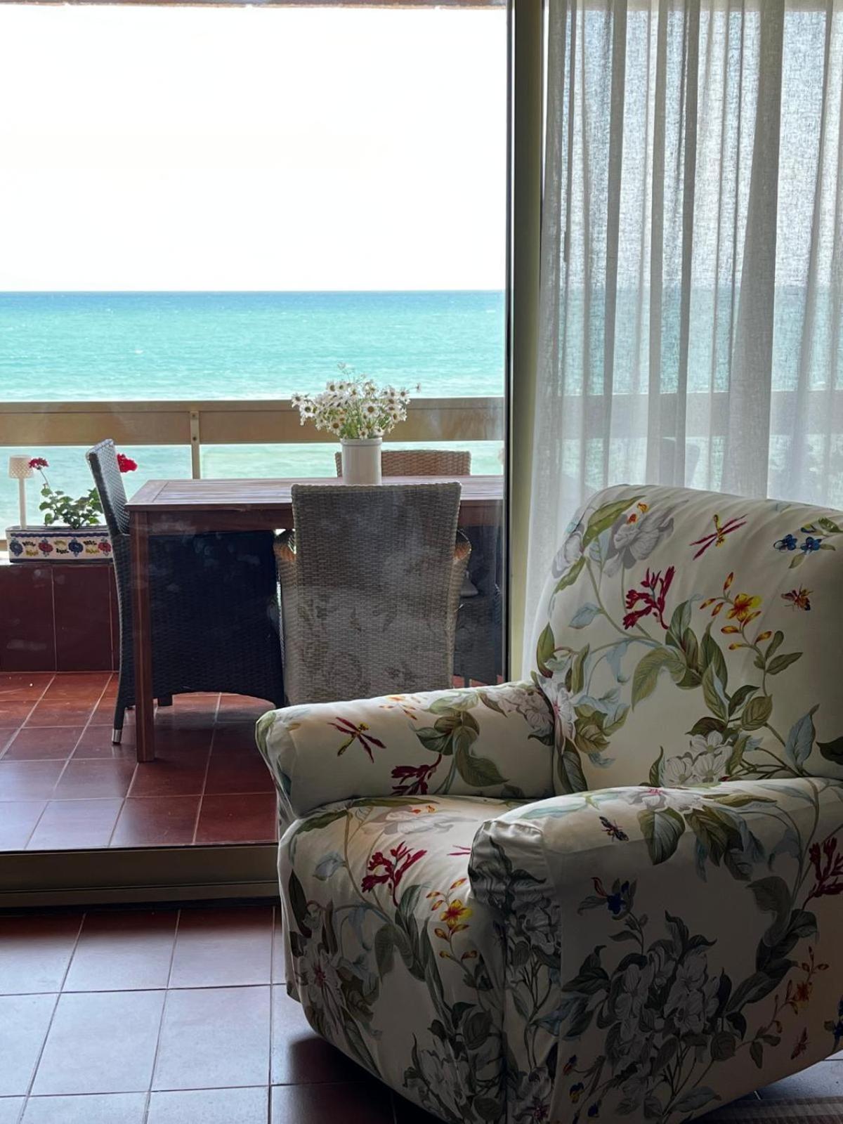 Acogedor Y Amplio Apartamento Familiar A Pie De Playa カラフェル エクステリア 写真
