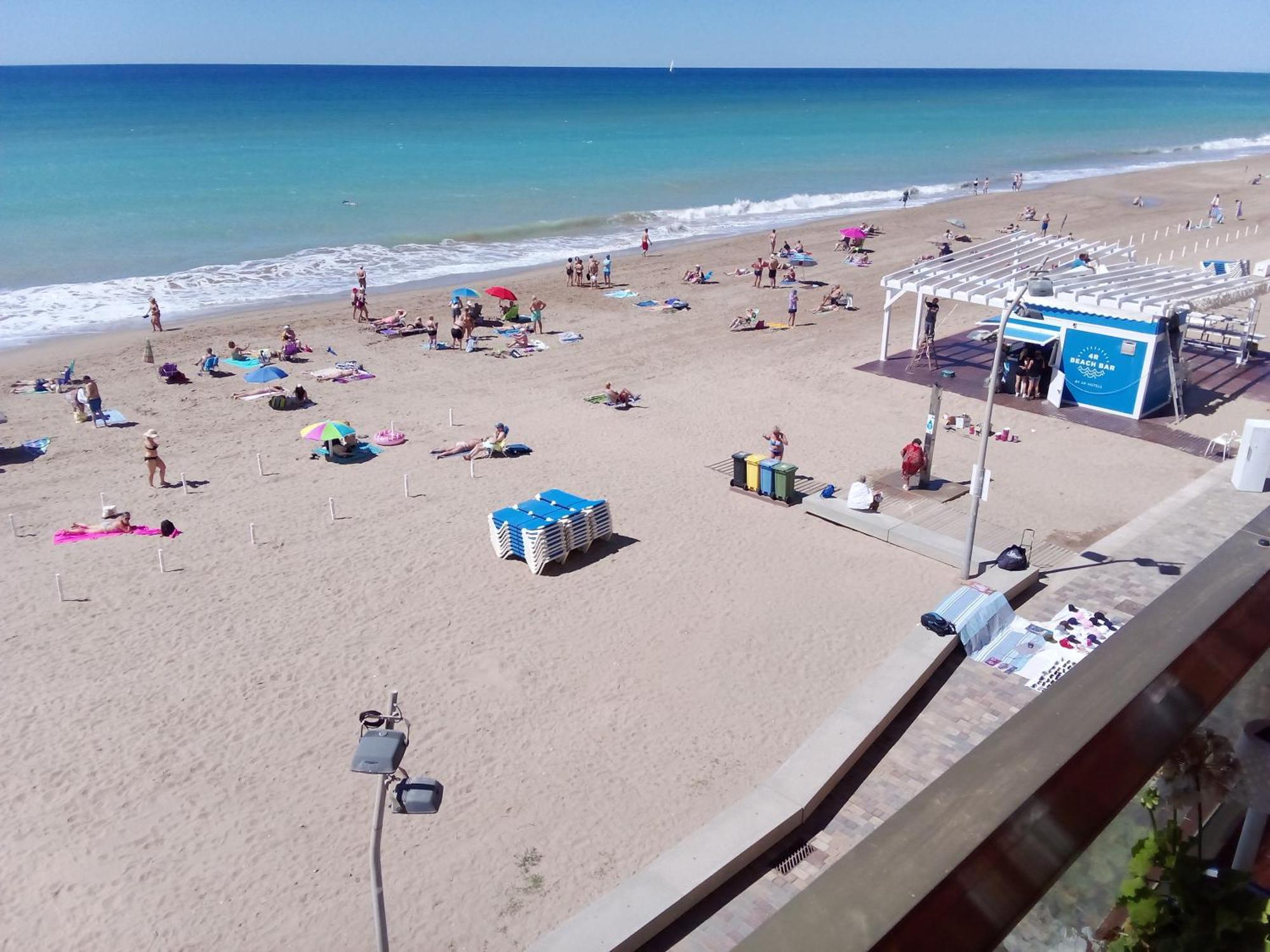 Acogedor Y Amplio Apartamento Familiar A Pie De Playa カラフェル エクステリア 写真