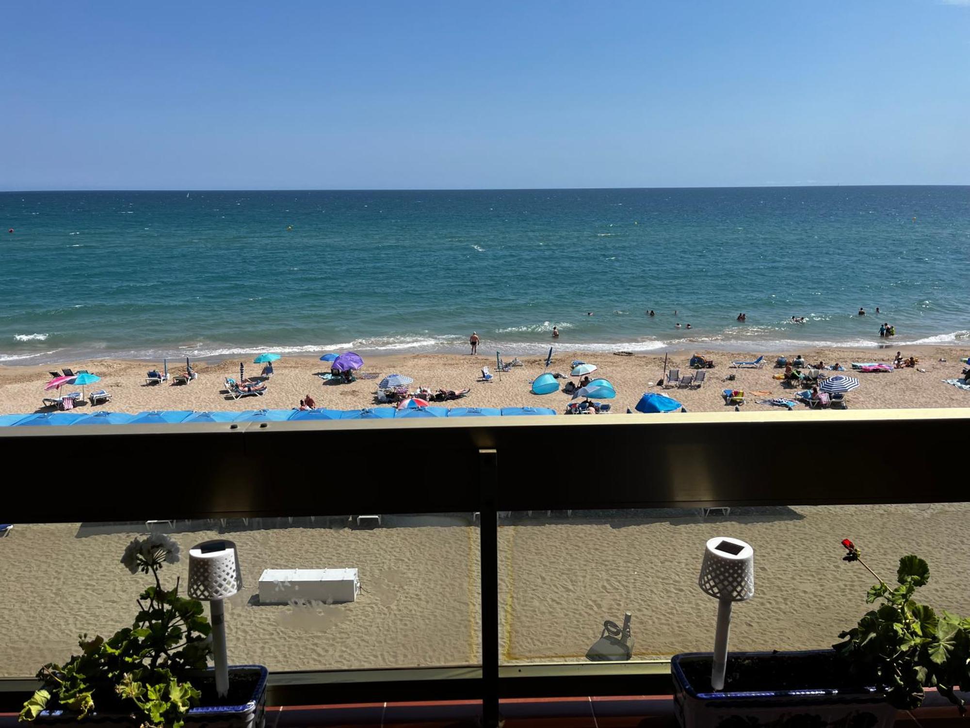 Acogedor Y Amplio Apartamento Familiar A Pie De Playa カラフェル エクステリア 写真